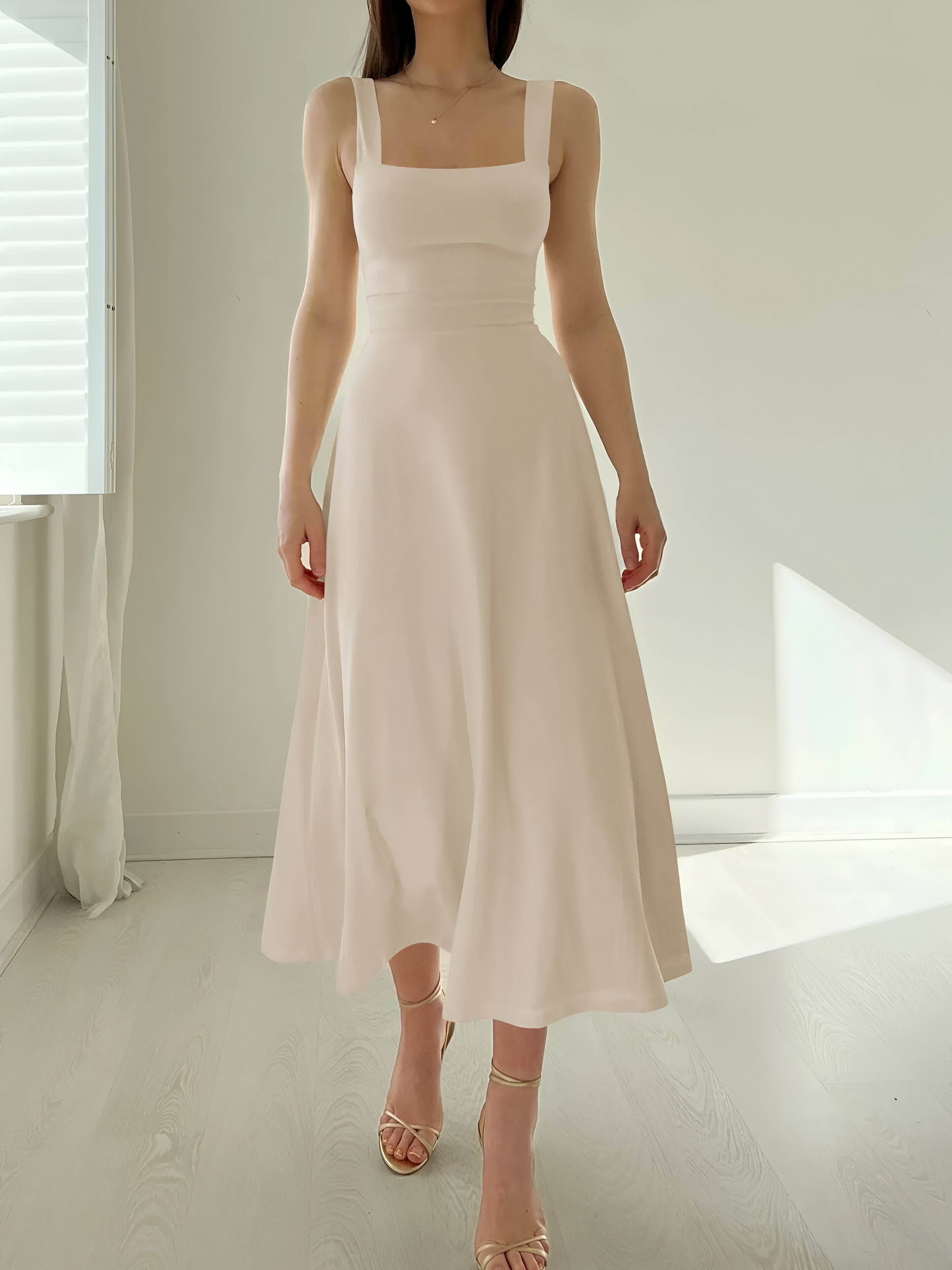 SIGLINDE I TRENDIGES MIDIKLEID